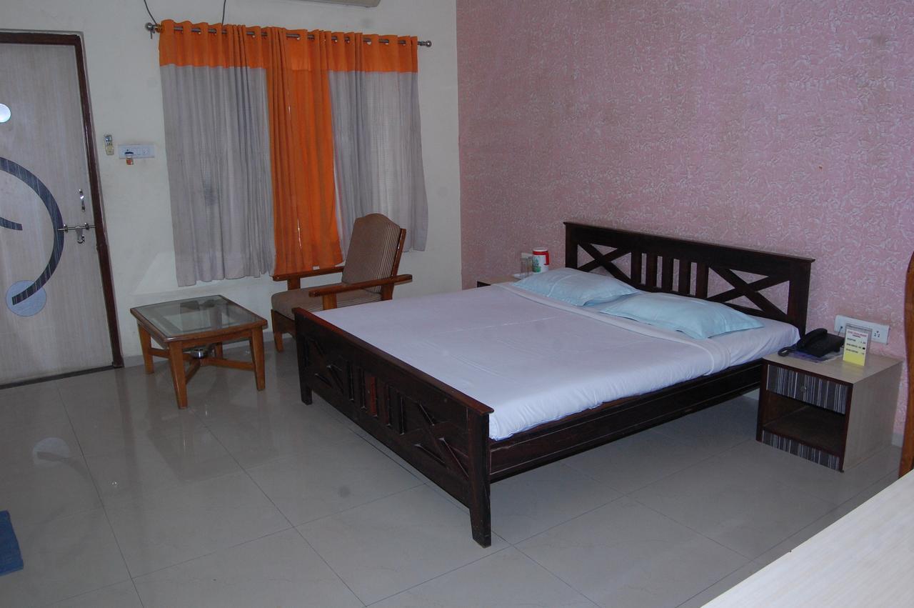 River Touch Resort Silvassa Exterior photo